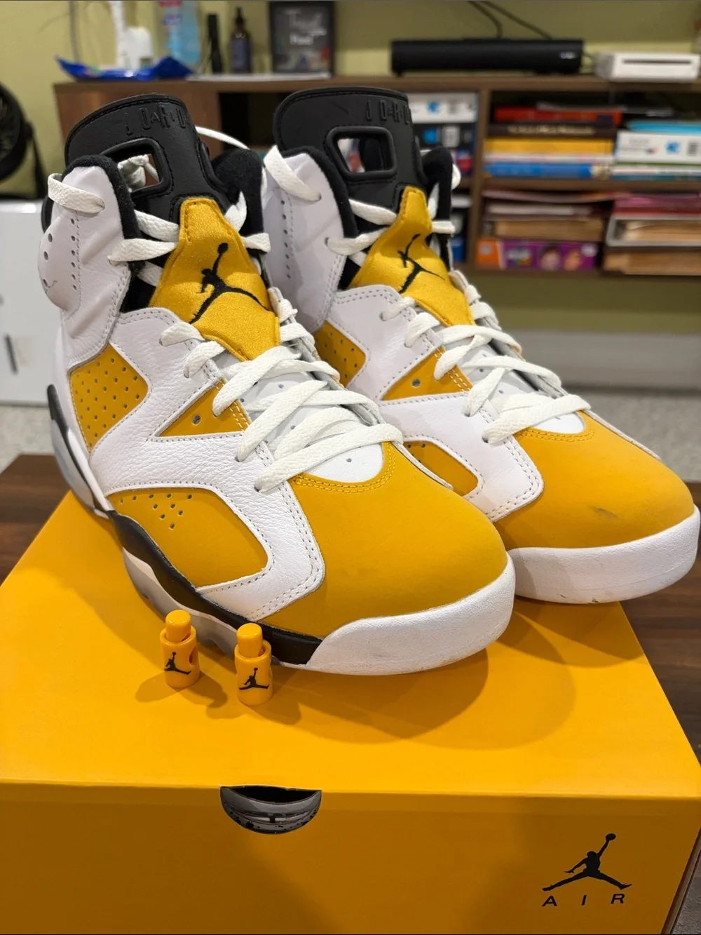 Air Jordan 6 Retro YELLOW OCHRE Sz 9.5 men’s